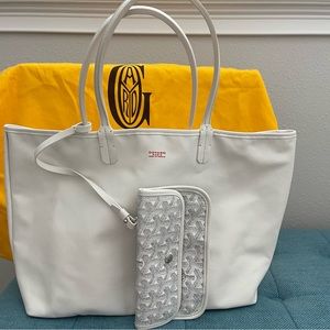 Very good condition hardly use it still have original box and store receipt